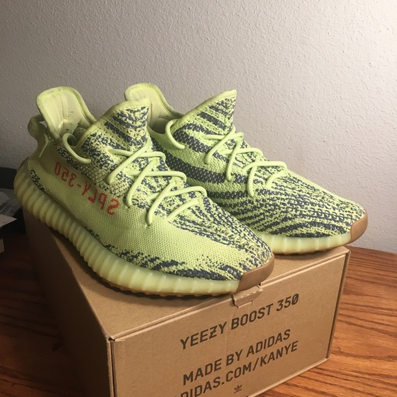 Yeezy 350 v2 frozen yellow authentic - Picture 3 of 4